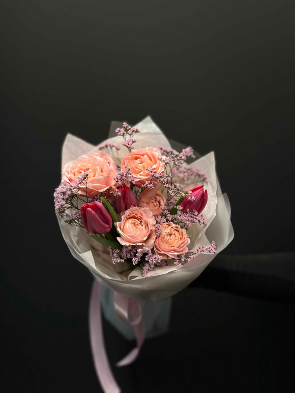 Букет #10 с пионовидной розой Джульетта