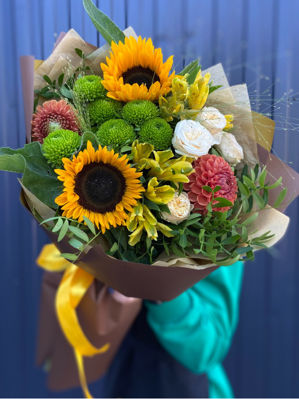 Букет #91 с подсолнухом