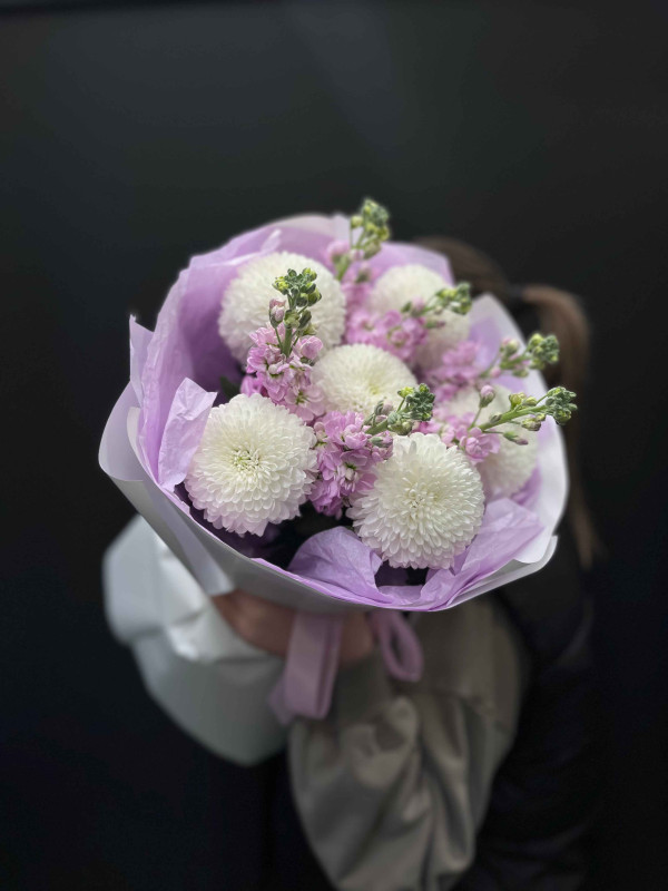 Букет #138 маттиола и хризантема Супербоул