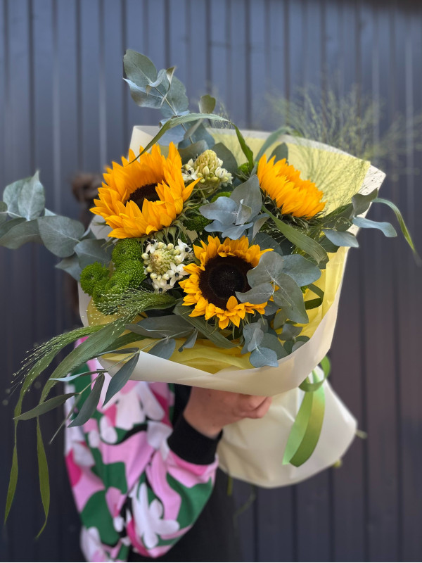 Букет #330 с подсолнухом