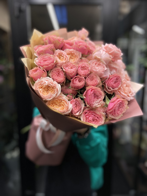 Букет #348 из пионовидных роз