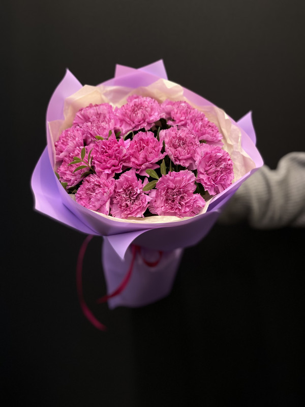 Букет #390 из сортовых гвоздик