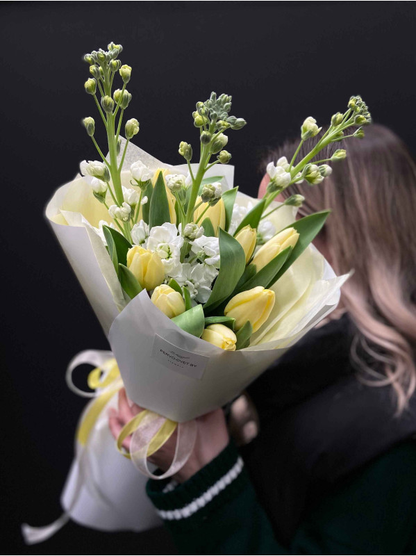 Букет #405 тюльпан и маттиола