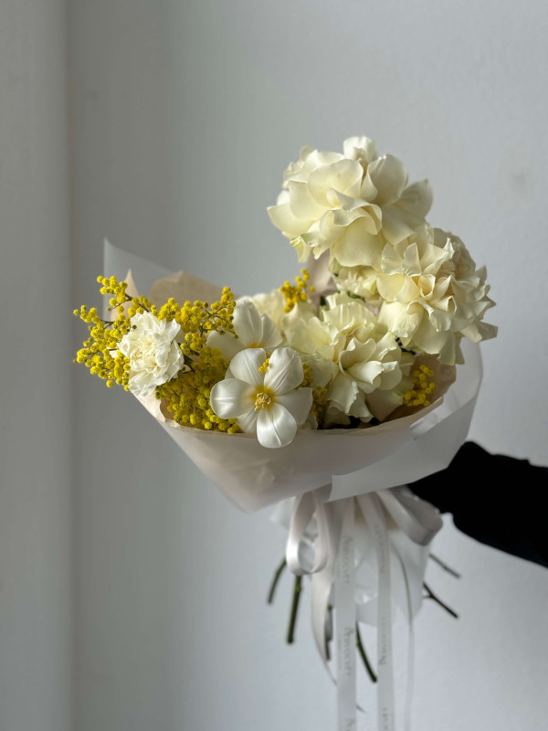 Букет #567 французская роза, тюльпан и мимоза