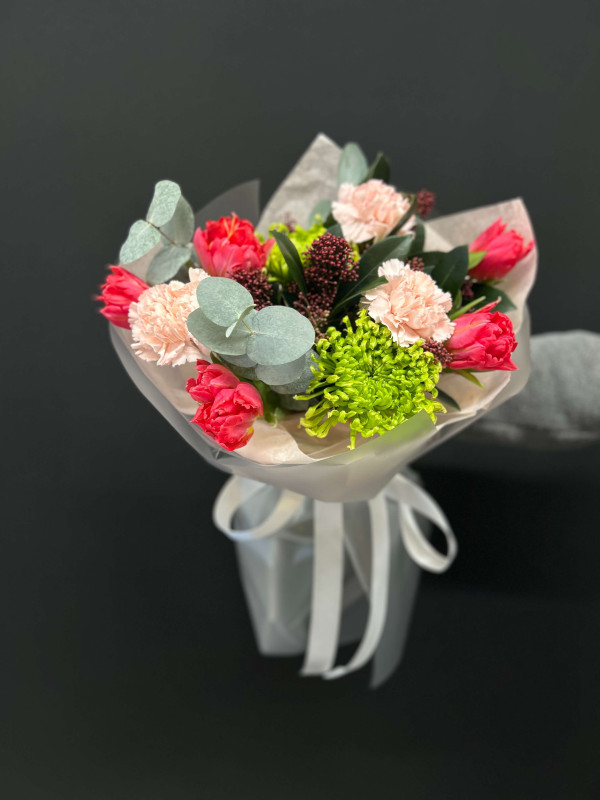 Букет #582 хризантема Антена и пионовидный тюльпан