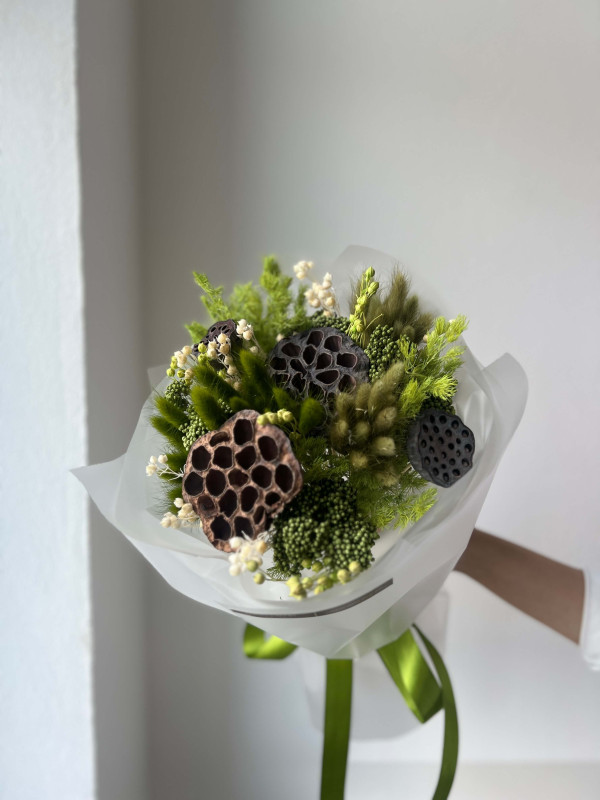 Букет из сухоцветов #17 лотос и зеленые злаки