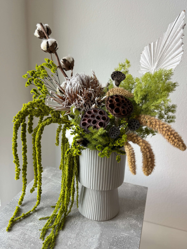 Композиция из сухоцветов #68 с лотосом и амарантом