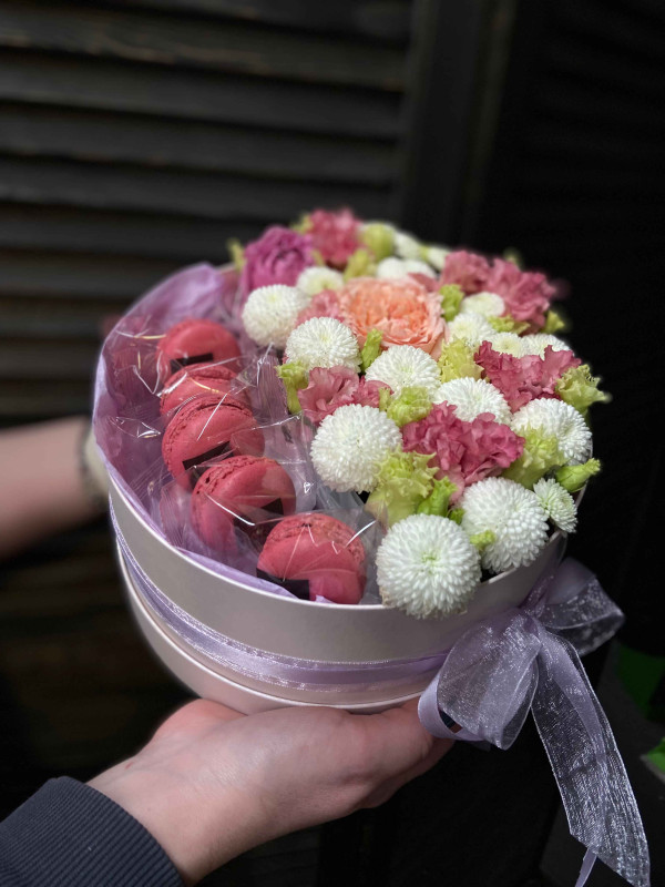 Композиция #36 с макарунами