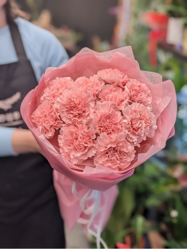 Букет #11 из сортовых гвоздик