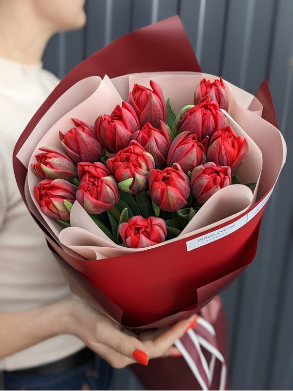 Букет #222 из красных тюльпанов