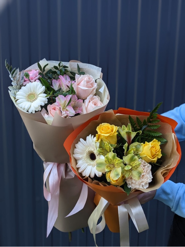 Букет #277 с герберой и розами