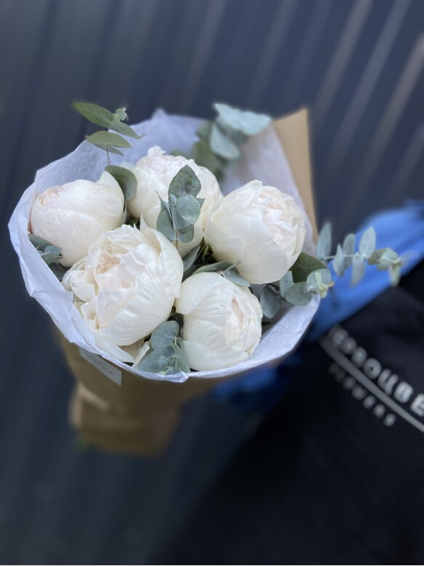 Букет #282 из белых пионов