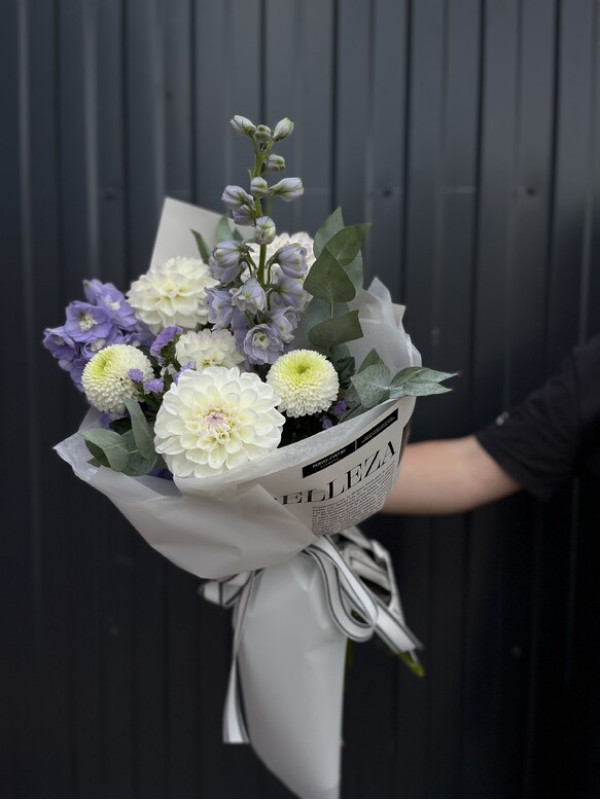 Букет #328 дельфиниум и георгин