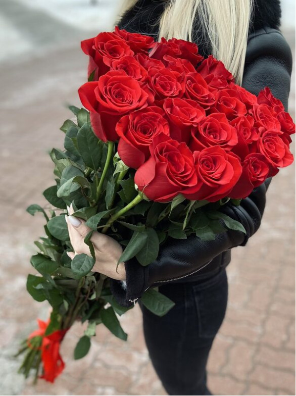 Букет 25 красных роз ЭКВАДОР