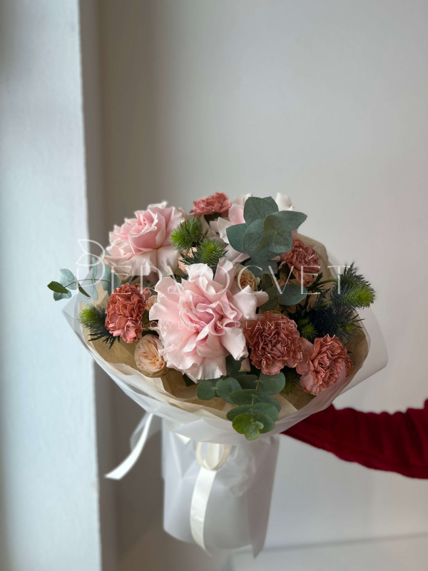 Букет #288 французская роза и персиковый диантус