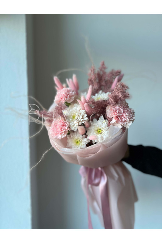 Букет #384 из хризантем и гвоздик