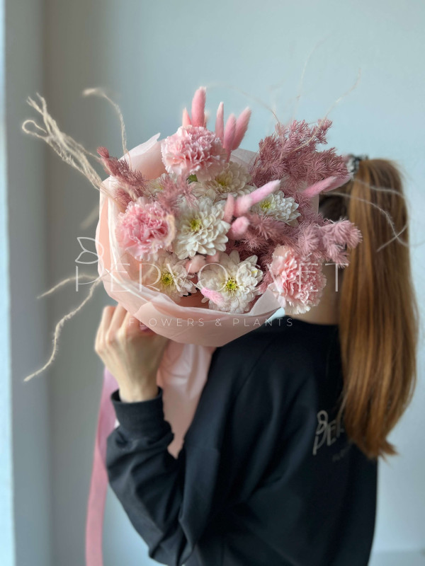 Букет #384 из хризантем и гвоздик