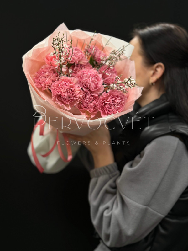 Букет #397 из сортовых гвоздик