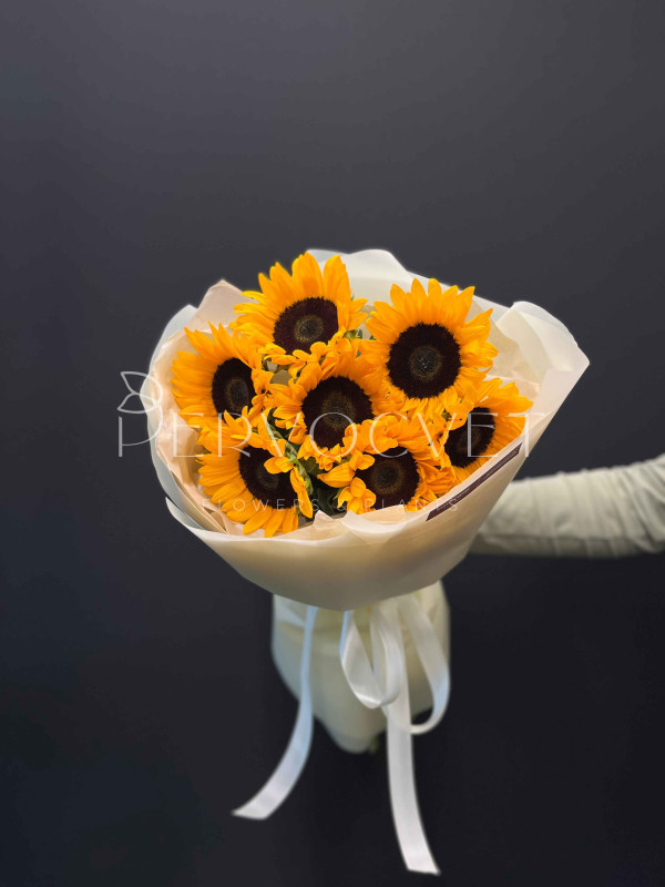 Букет #61 из подсолнухов