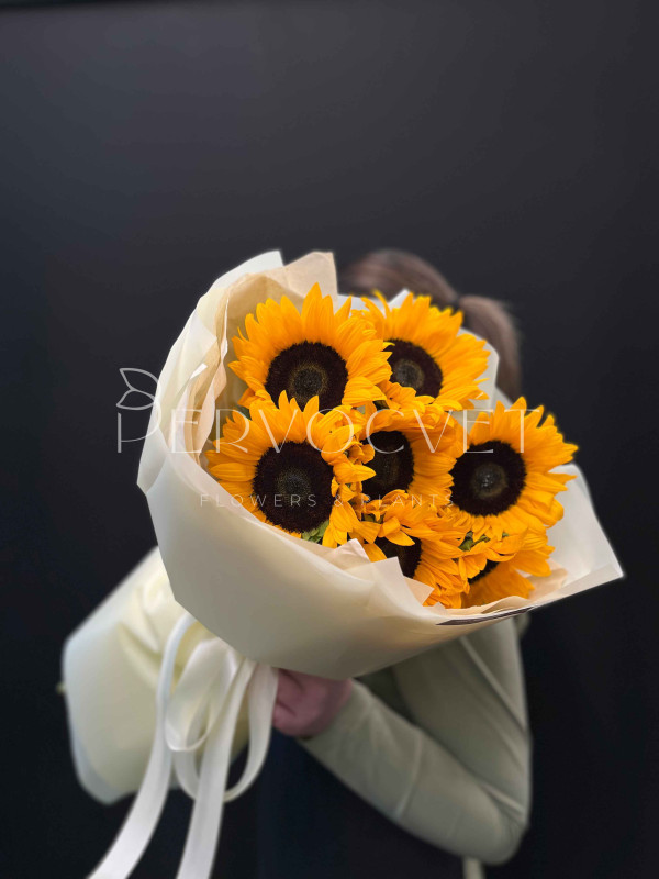 Букет #61 из подсолнухов
