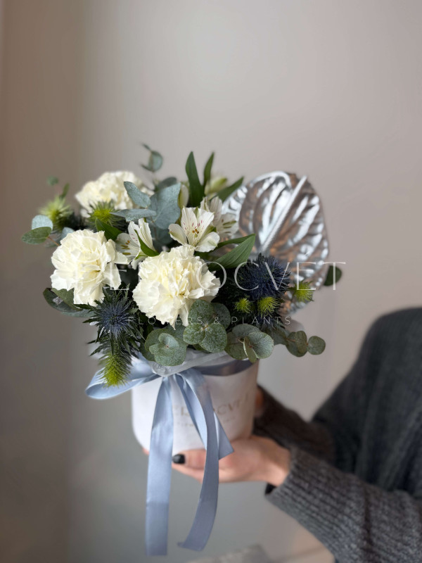 Композиция #27 в коробке с антуриумом