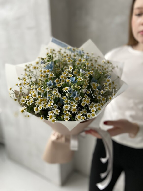 Букет #162 из танацетума и оксипеталума