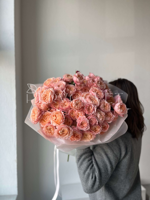 Букет XXL #574 кустовая пионовидная роза Джульетта