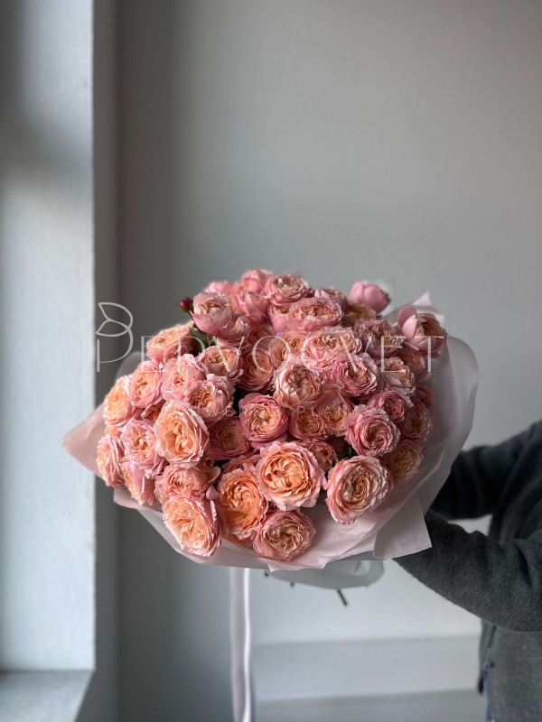 Букет XXL #574 кустовая пионовидная роза Джульетта