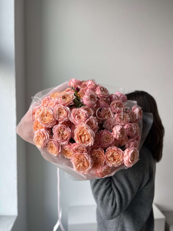 Букет XXL #574 кустовая пионовидная роза Джульетта