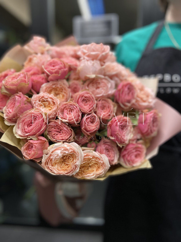 Букет #348 из пионовидных роз