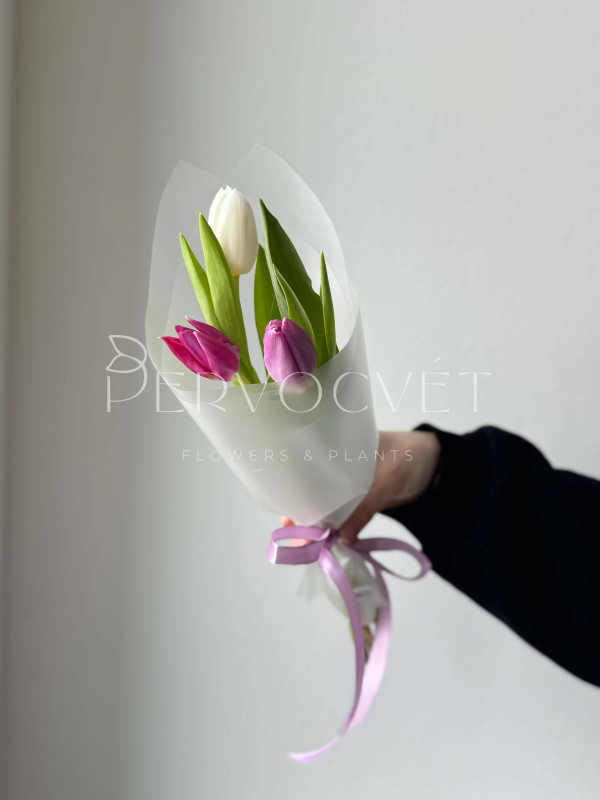 Корпоративный букет из 3 тюльпанов (от 5 букетов)