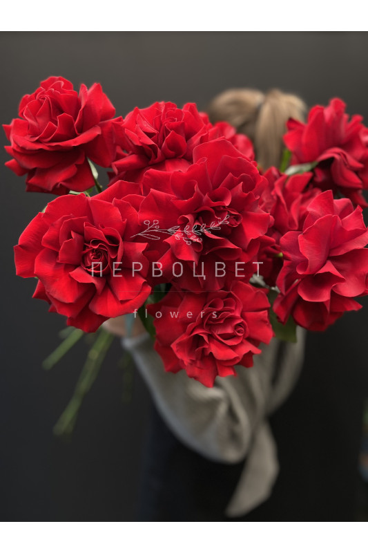 Французская роза Красная