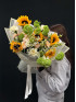 Букет #96 подсолнух и зеленый вибурнум