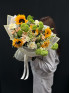 Букет #96 подсолнух и зеленый вибурнум