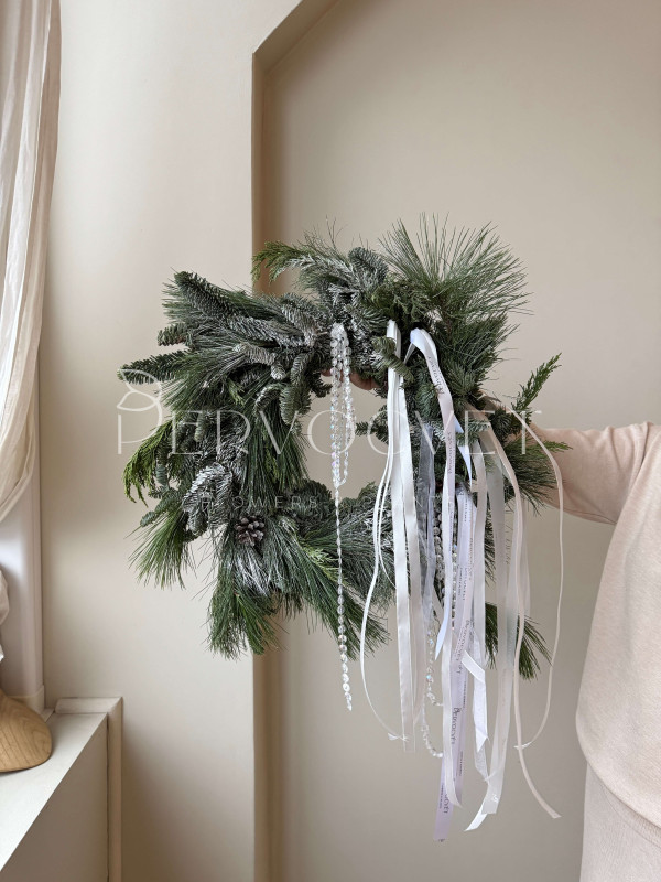 Новогодний венок #113 с белым декором