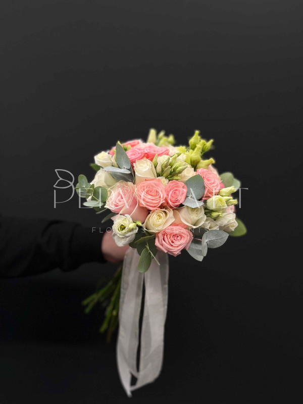 Букет невесты #38 розы и эустома