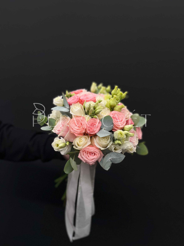 Букет невесты #38 розы и эустома