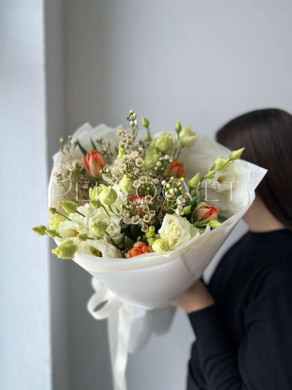 Букет #157 с тюльпаном и эустомой