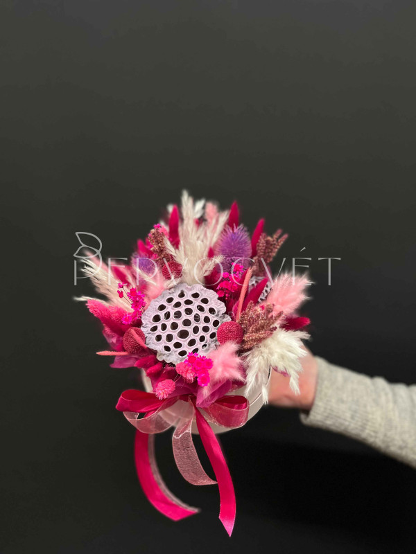 Композиция из сухоцветов #62 розовый лотос