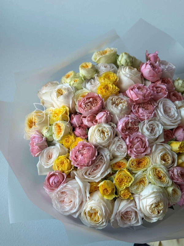 Букет XXL #109 из пионовидных роз