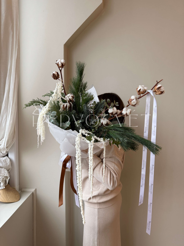 Зимний букет #115 хвоя, снежные ветви и хлопок
