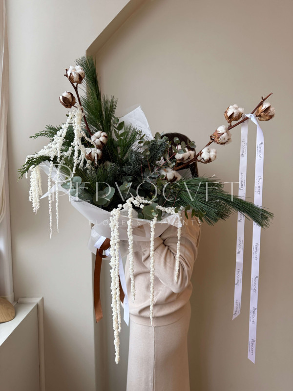 Зимний букет #115 хвоя, снежные ветви и хлопок
