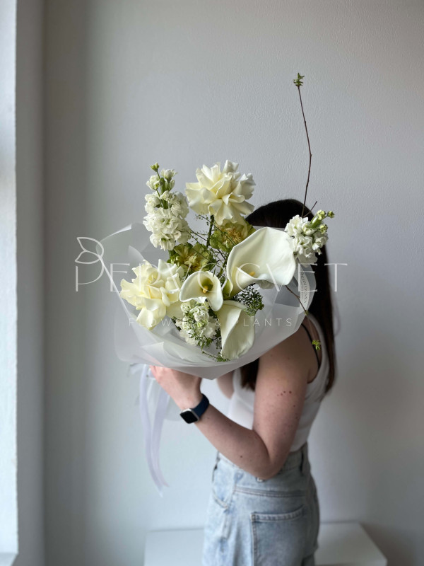 Садовый букет #44 ароматная маттиола и каллы