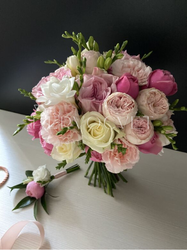 Букет невесты #13 с пионовидными розами
