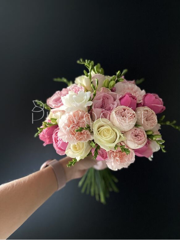 Букет невесты #13 с пионовидными розами