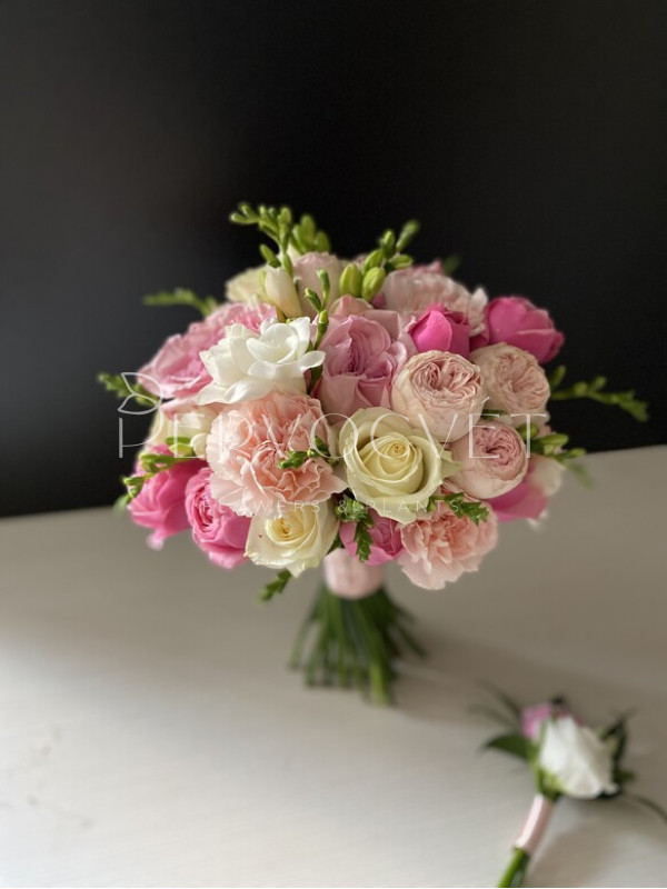 Букет невесты #13 с пионовидными розами