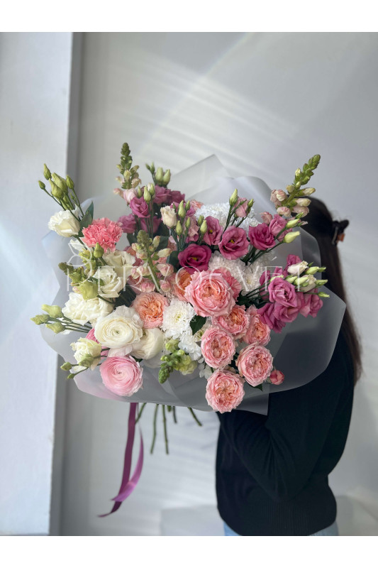 Букет XXL #104 с ранункулюсом и эустомой