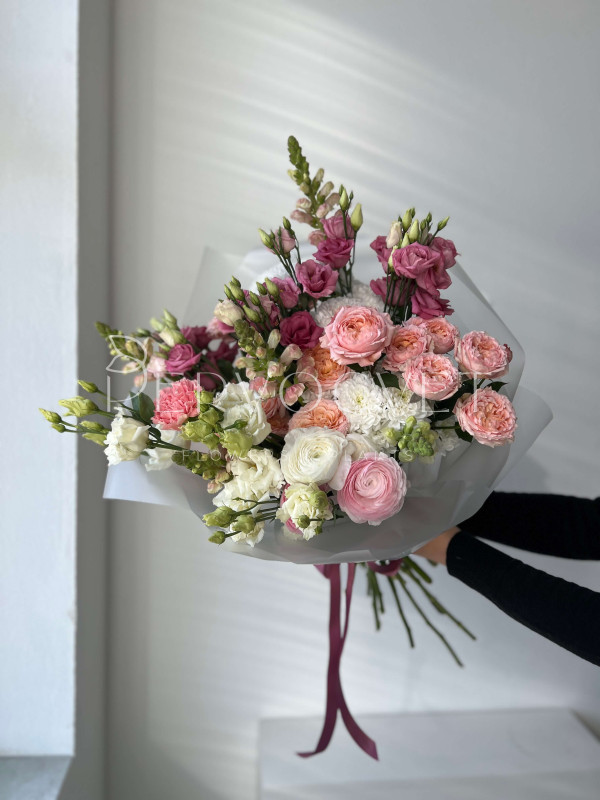 Букет XXL #104 с ранункулюсом и эустомой