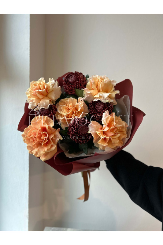 Букет #254 французская роза и хризантема Бигуди