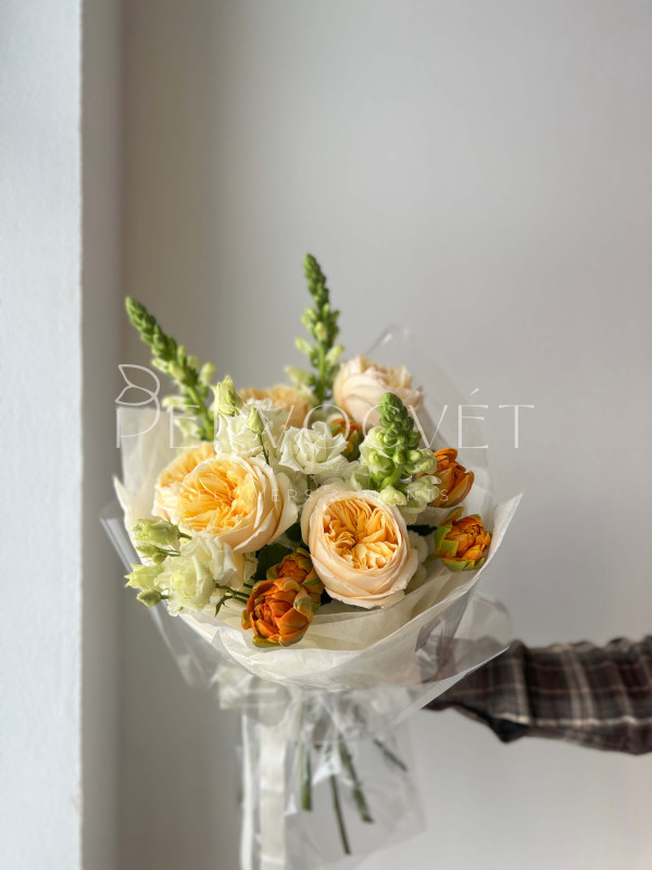 Букет #177 пионовидная роза и тюльпан